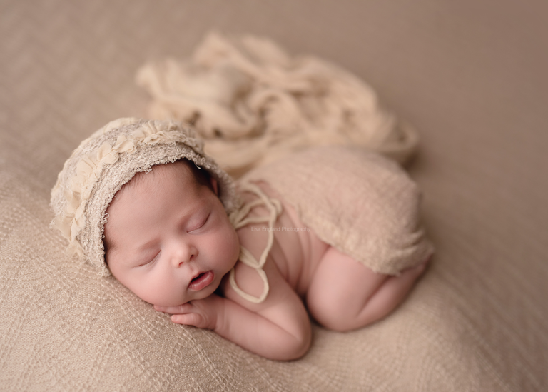https://lisaenglandphotography.com |  best newborn photographer san diego