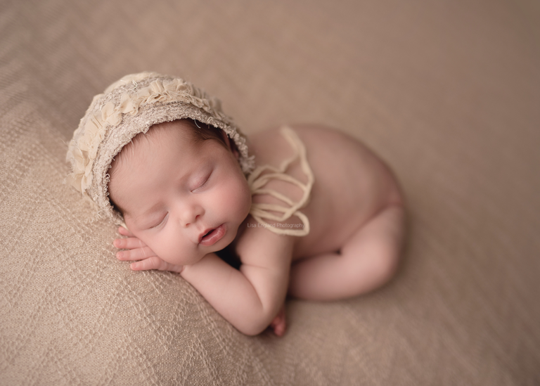 https://lisaenglandphotography.com |  best newborn photographer san diego