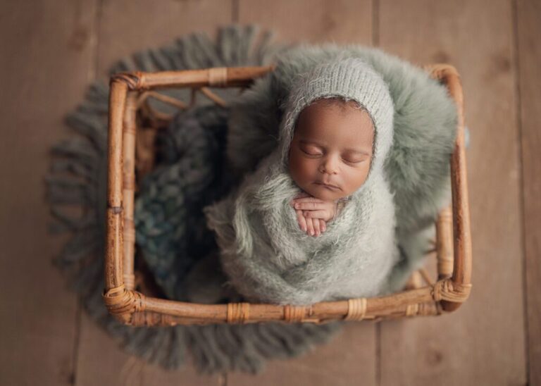 https://lisaenglandphotography.com - san diego newborn photographer