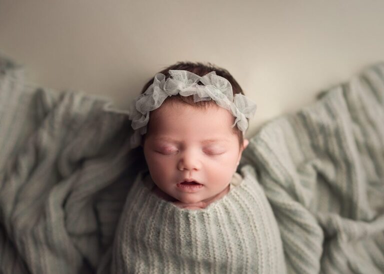 https://lisaenglandphotography.com - san diego newborn photographer
