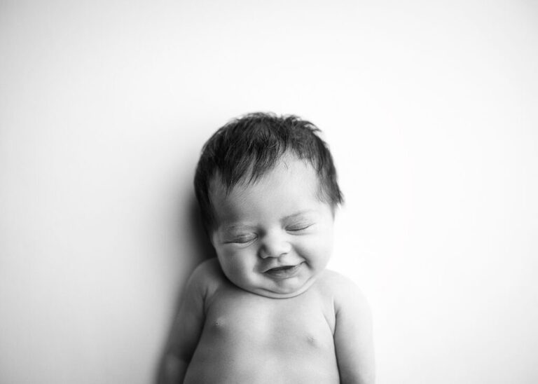 https://lisaenglandphotography.com - san diego newborn photographer