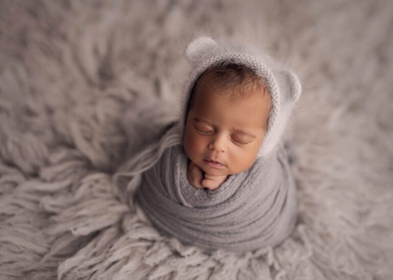 https://lisaenglandphotography.com - san diego newborn photographer