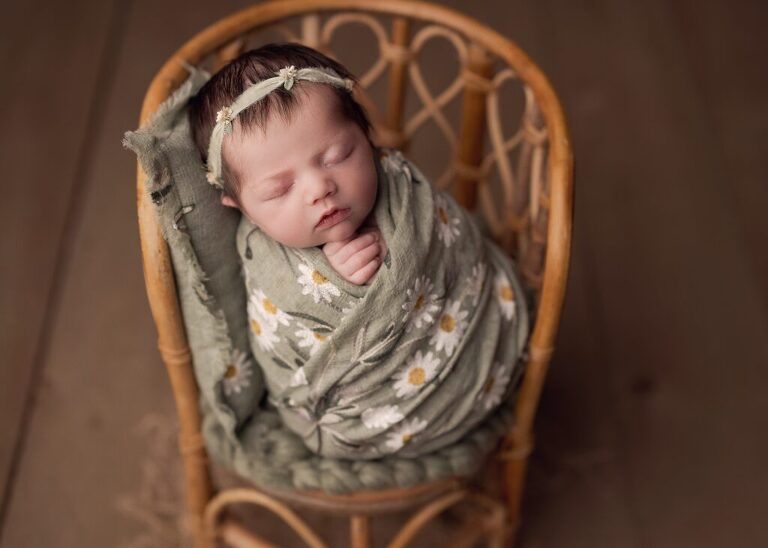 https://lisaenglandphotography.com - san diego newborn photographer