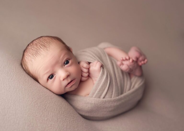 https://lisaenglandphotography.com - san diego newborn photographer
