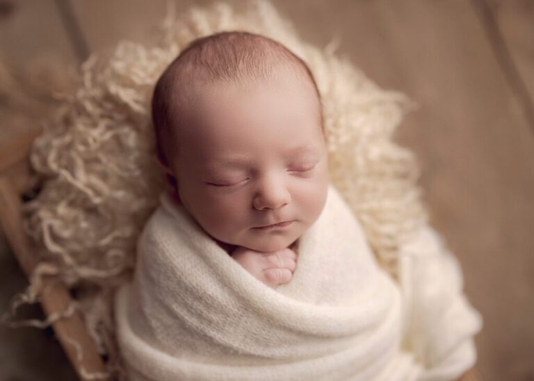 https://lisaenglandphotography.com - san diego newborn photographer
