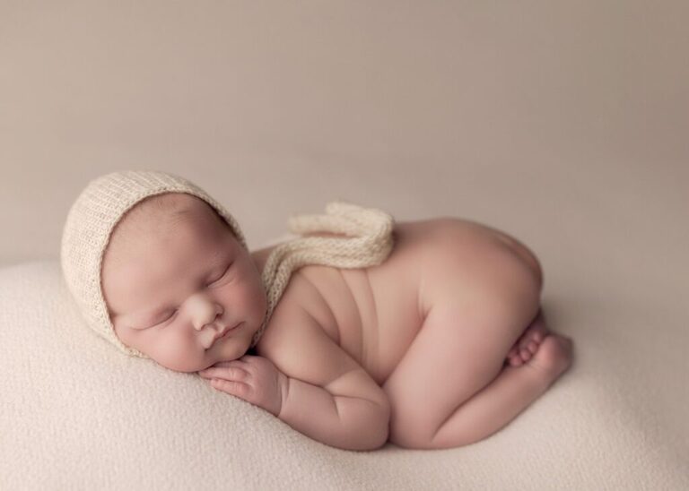 newborn photoshoot san diego
bum up pose
san diego newborn photographer