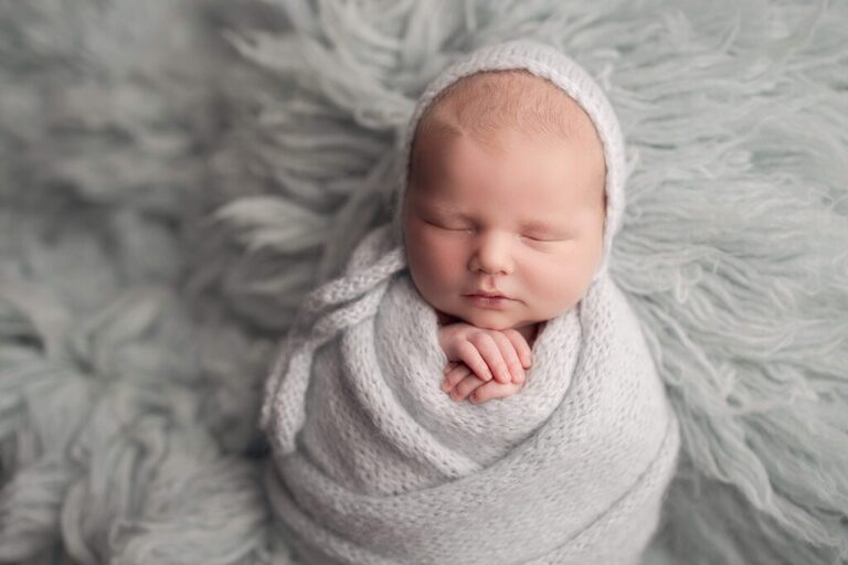 https://lisaenglandphotography.com - san diego newborn photographer